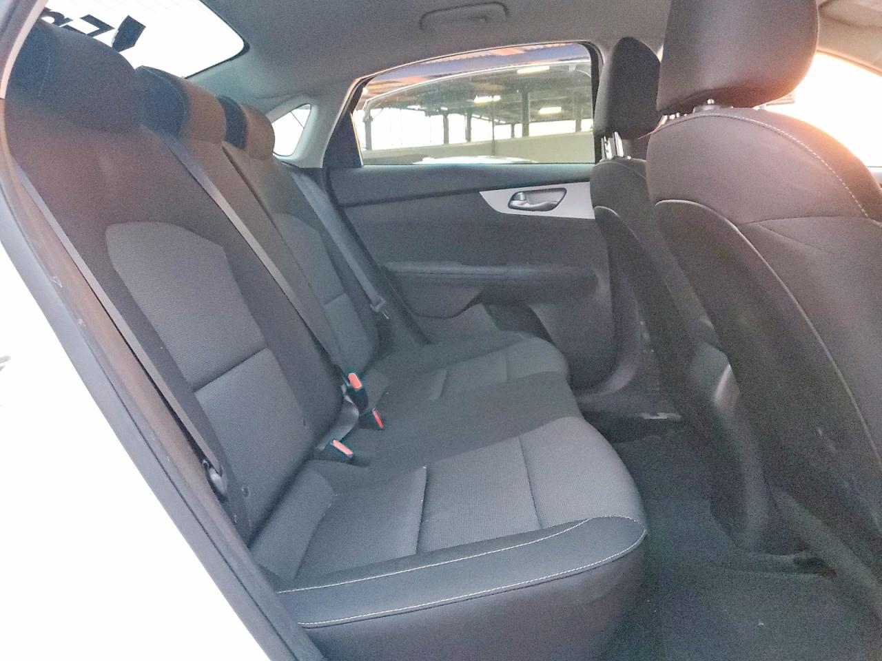 2023 KIA FORTE LX photo 19