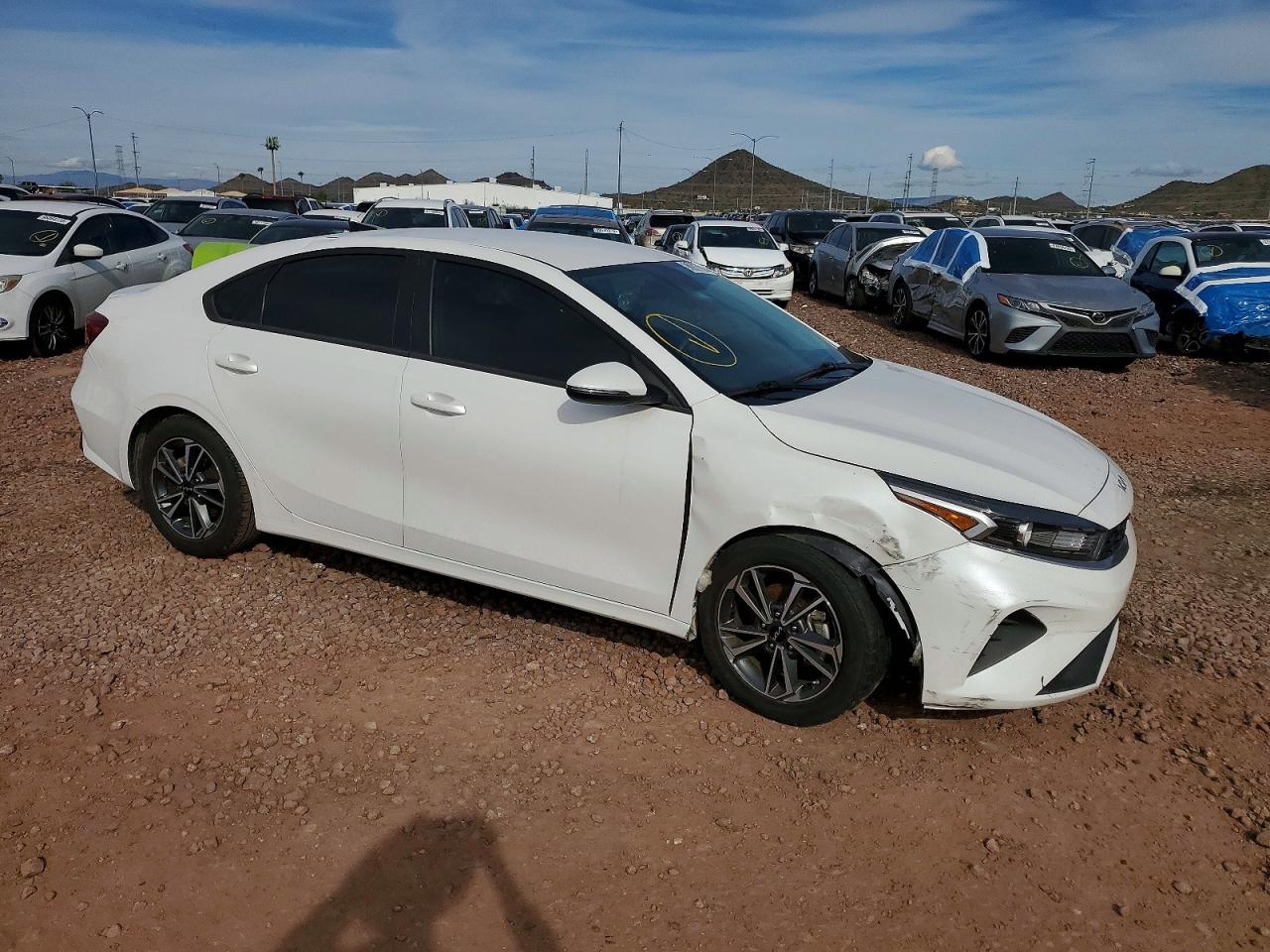 2023 KIA FORTE LX photo 7