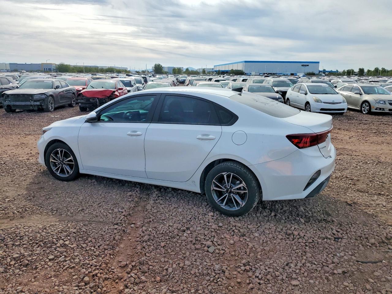 2023 KIA FORTE LX photo 3