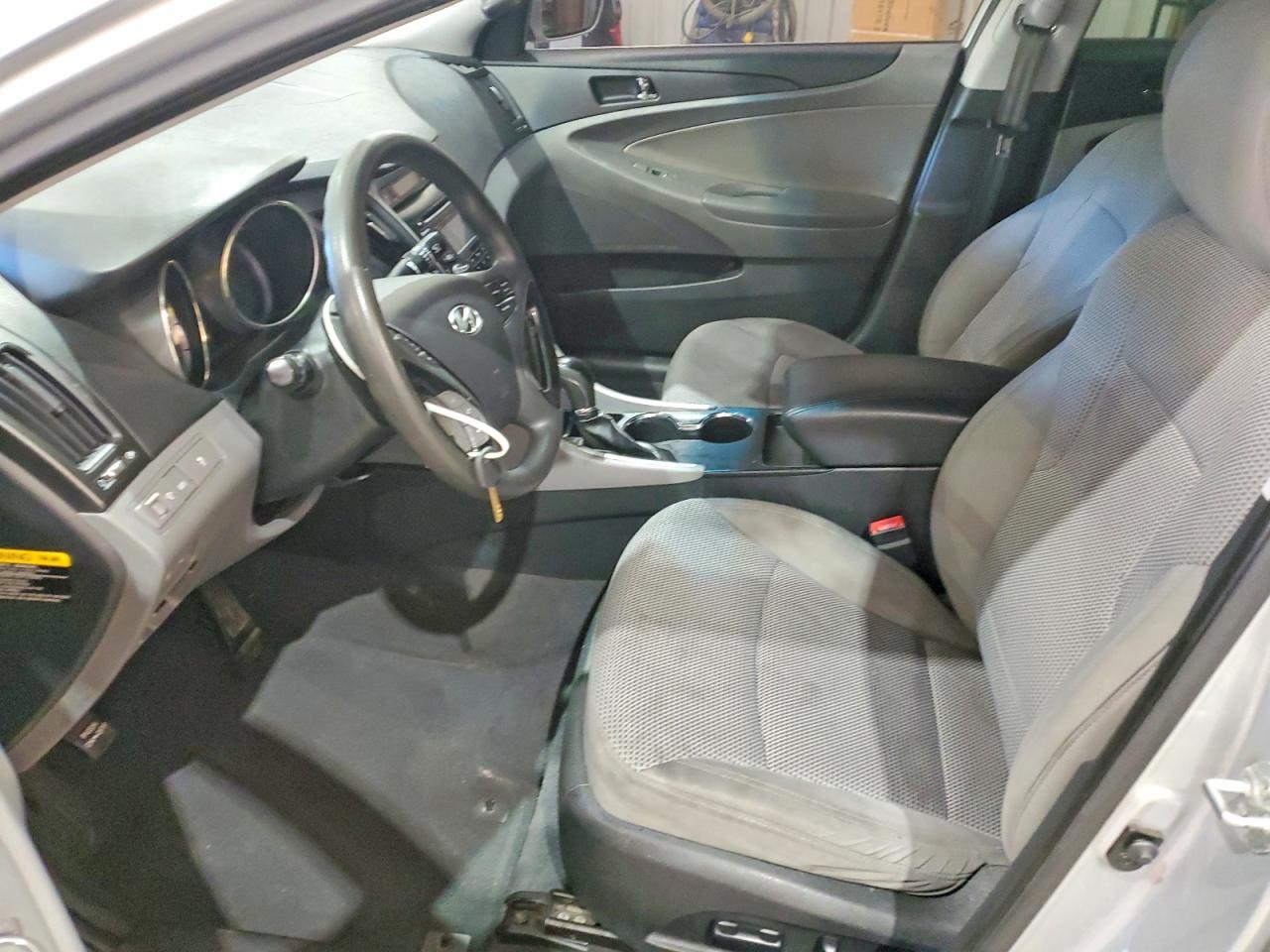 2012 HYUNDAI SONATA GLS photo 7