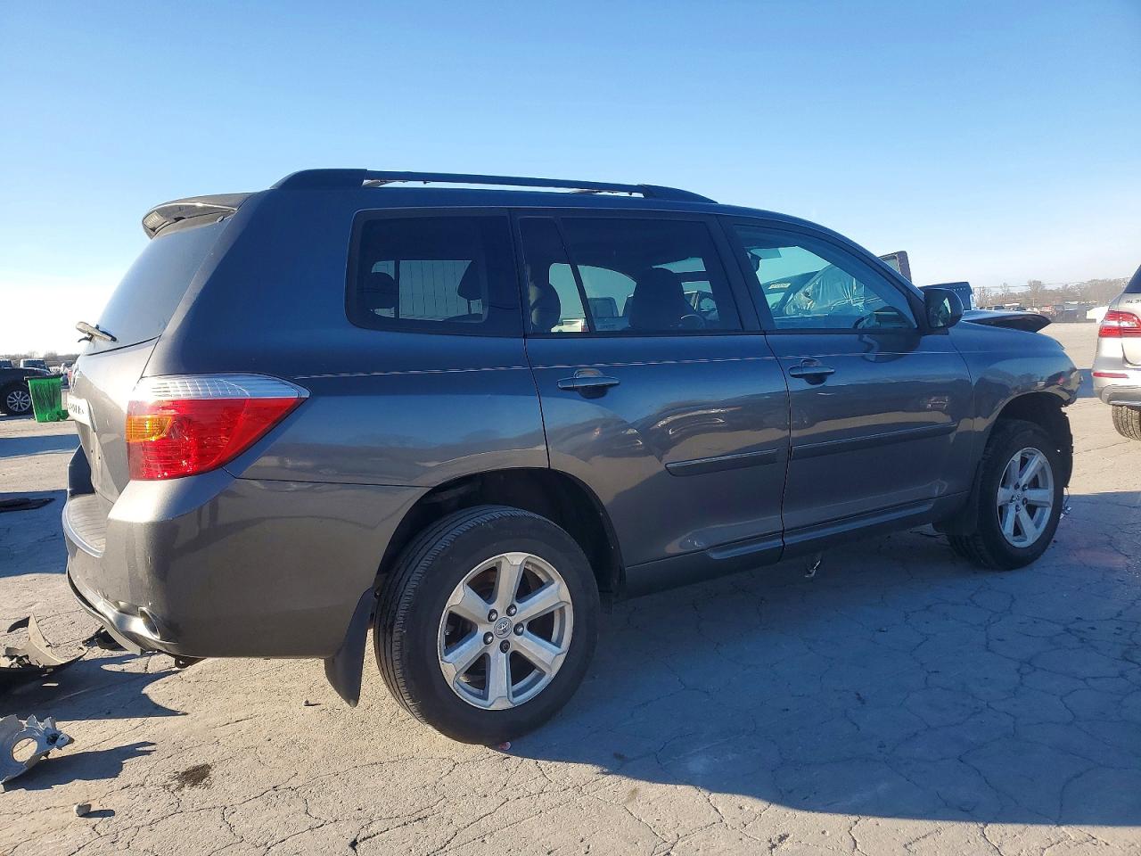 2010 TOYOTA HIGHLANDER SE photo 3