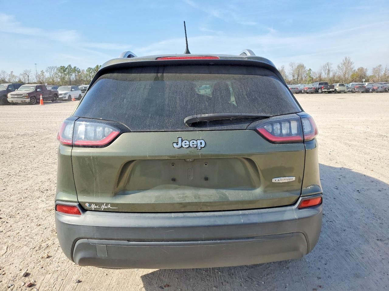 2019 JEEP CHEROKEE LATITUDE photo 6