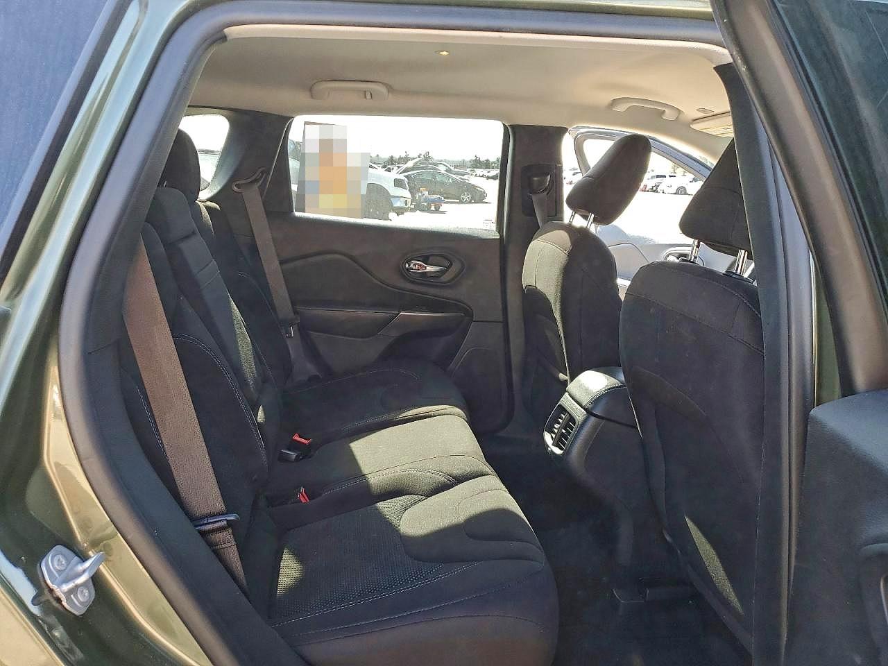 2019 JEEP CHEROKEE LATITUDE photo 10