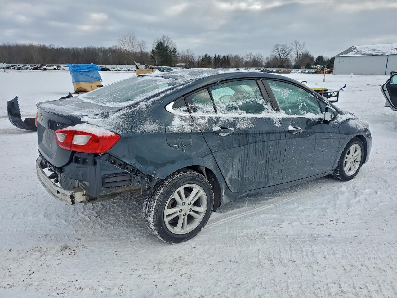 2017 CHEVROLET CRUZE LT photo 3