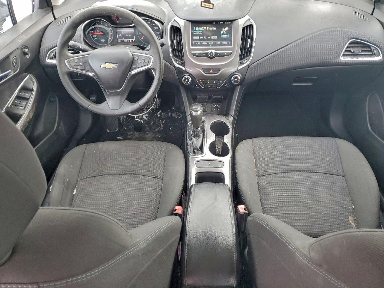 2017 CHEVROLET CRUZE LT photo 8