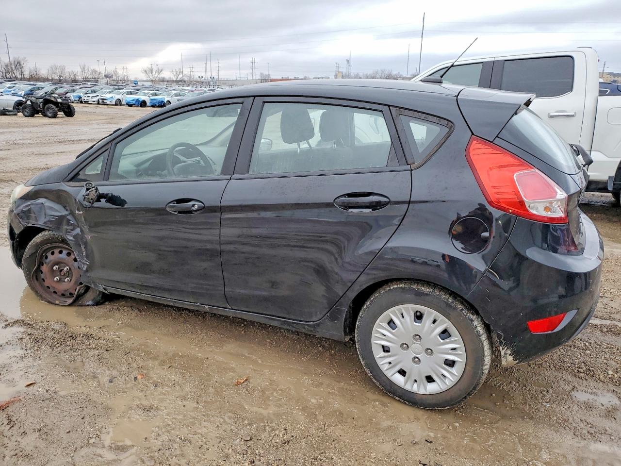 2016 FORD FIESTA S photo 2