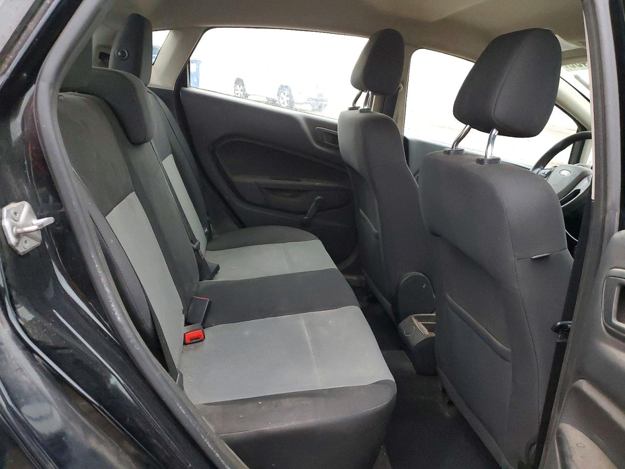 2016 FORD FIESTA S photo 11