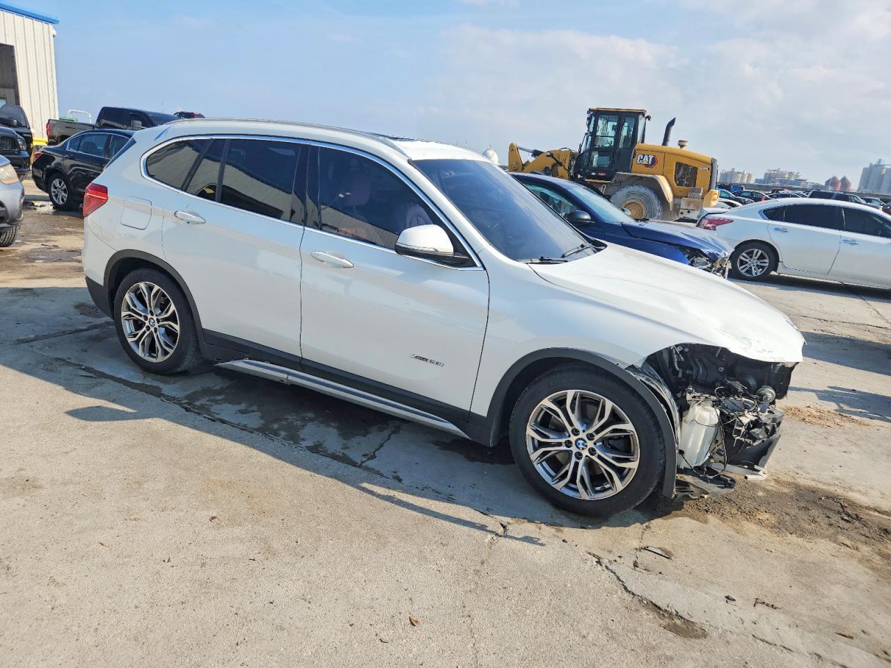 2016 BMW X1 XDRIVE28I photo 4