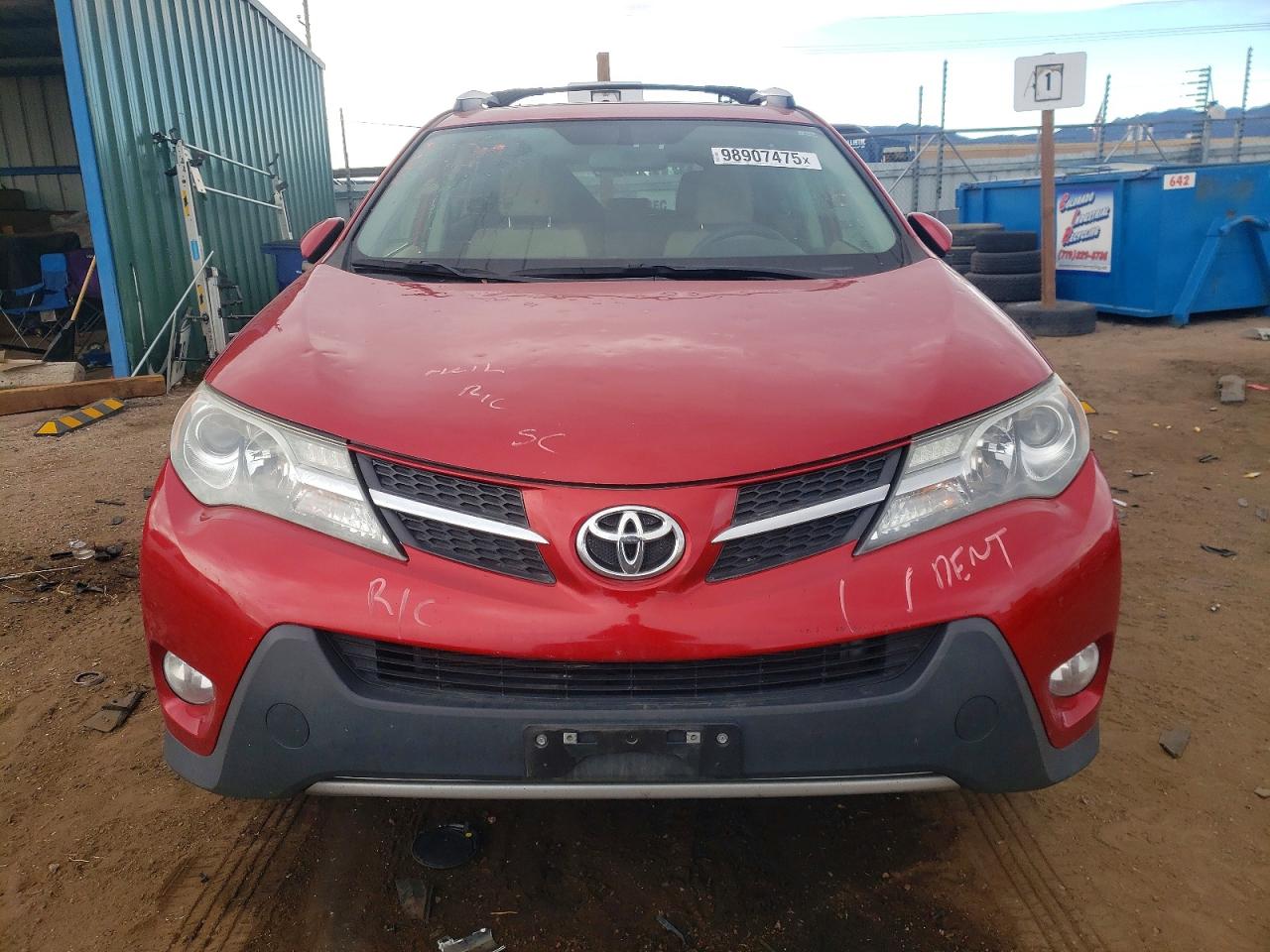 2013 TOYOTA RAV4 XLE photo 5