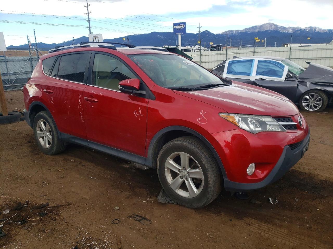 2013 TOYOTA RAV4 XLE photo 4