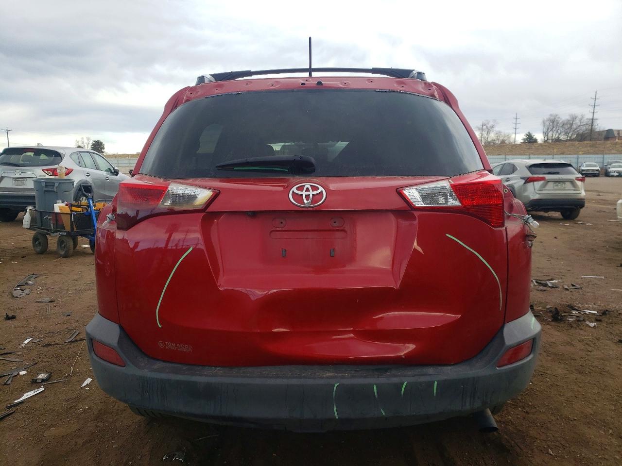 2013 TOYOTA RAV4 XLE photo 6