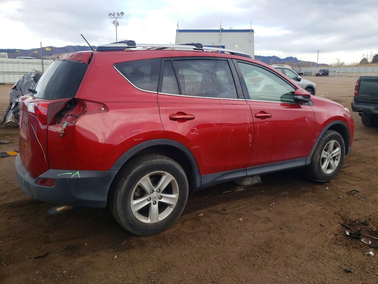 2013 TOYOTA RAV4 XLE photo 3