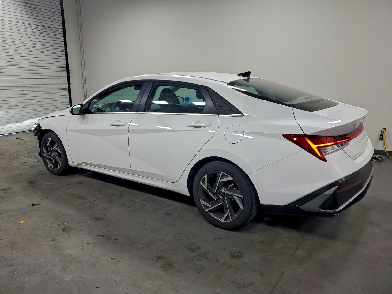 2025 HYUNDAI ELANTRA SEL photo 2