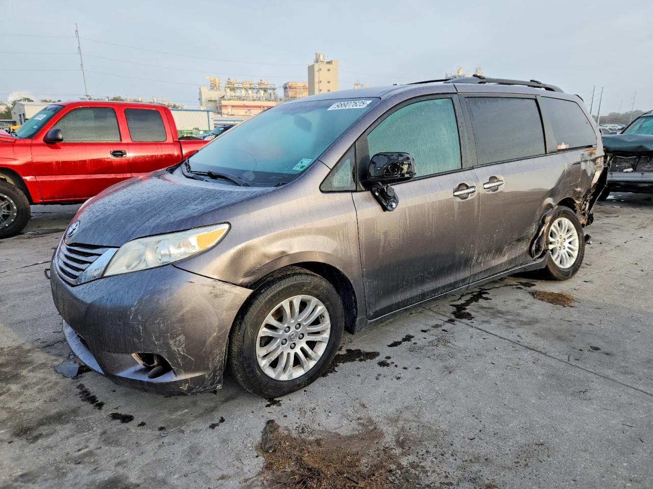 2015 TOYOTA SIENNA