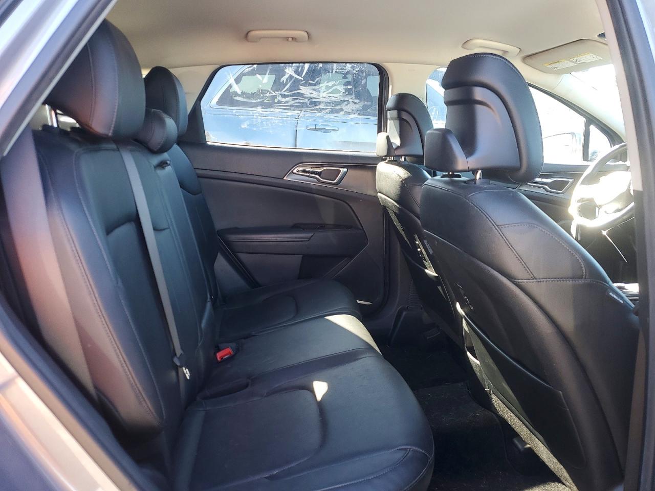 2023 KIA SPORTAGE EX photo 11
