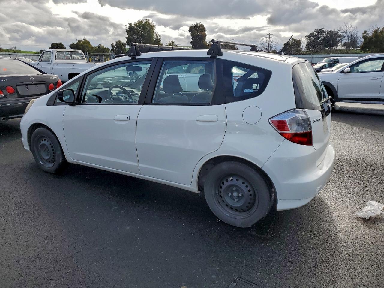 2009 HONDA FIT photo 2