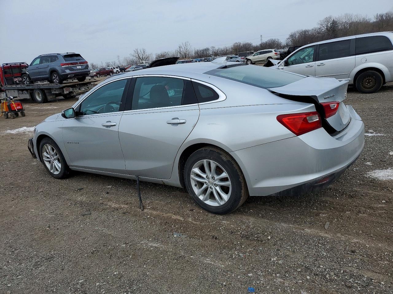 2017 CHEVROLET MALIBU LT photo 2