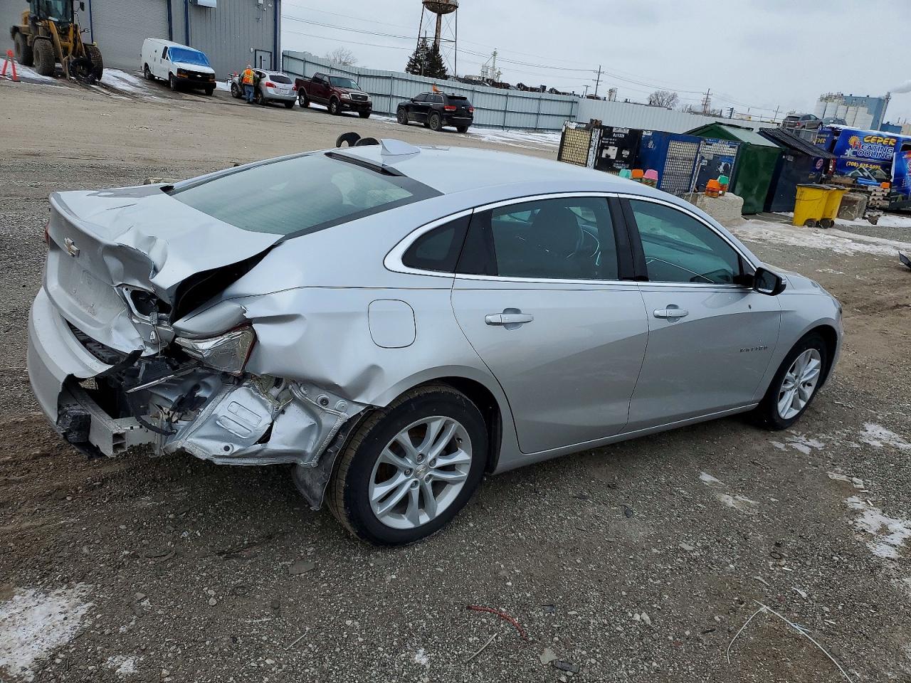 2017 CHEVROLET MALIBU LT photo 3