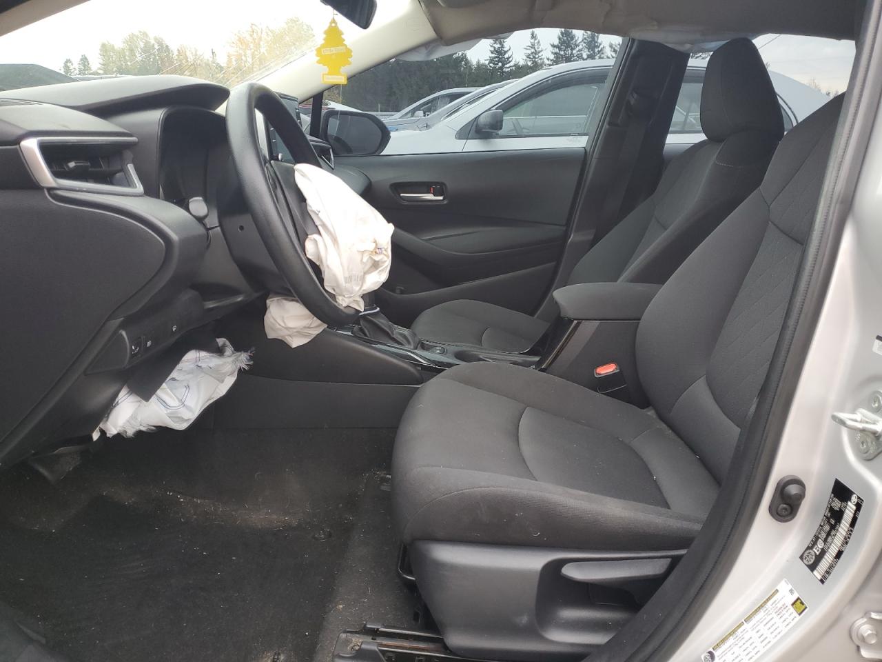 2020 TOYOTA COROLLA LE photo 13