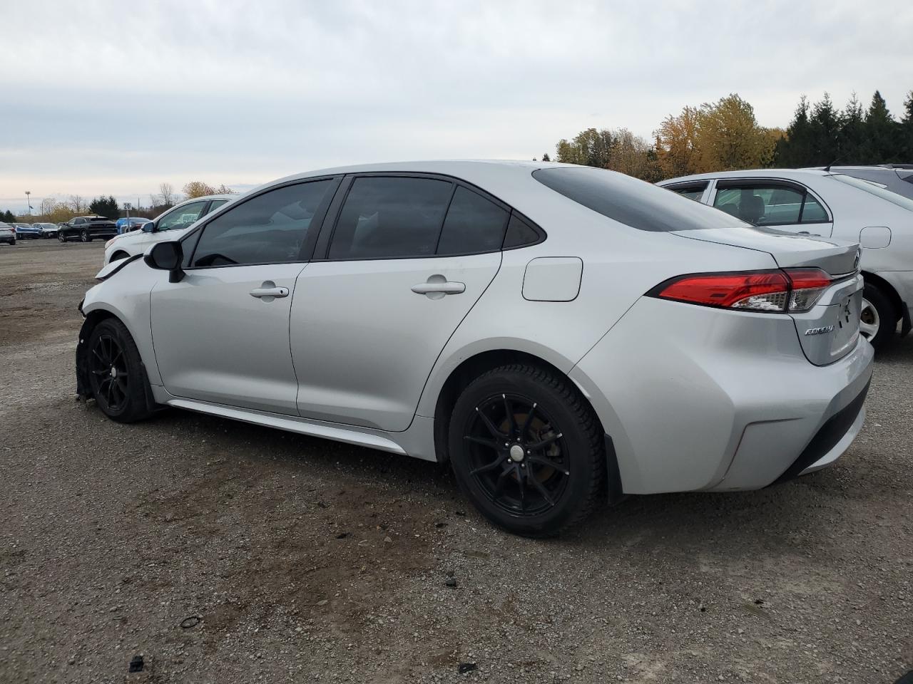 2020 TOYOTA COROLLA LE photo 3