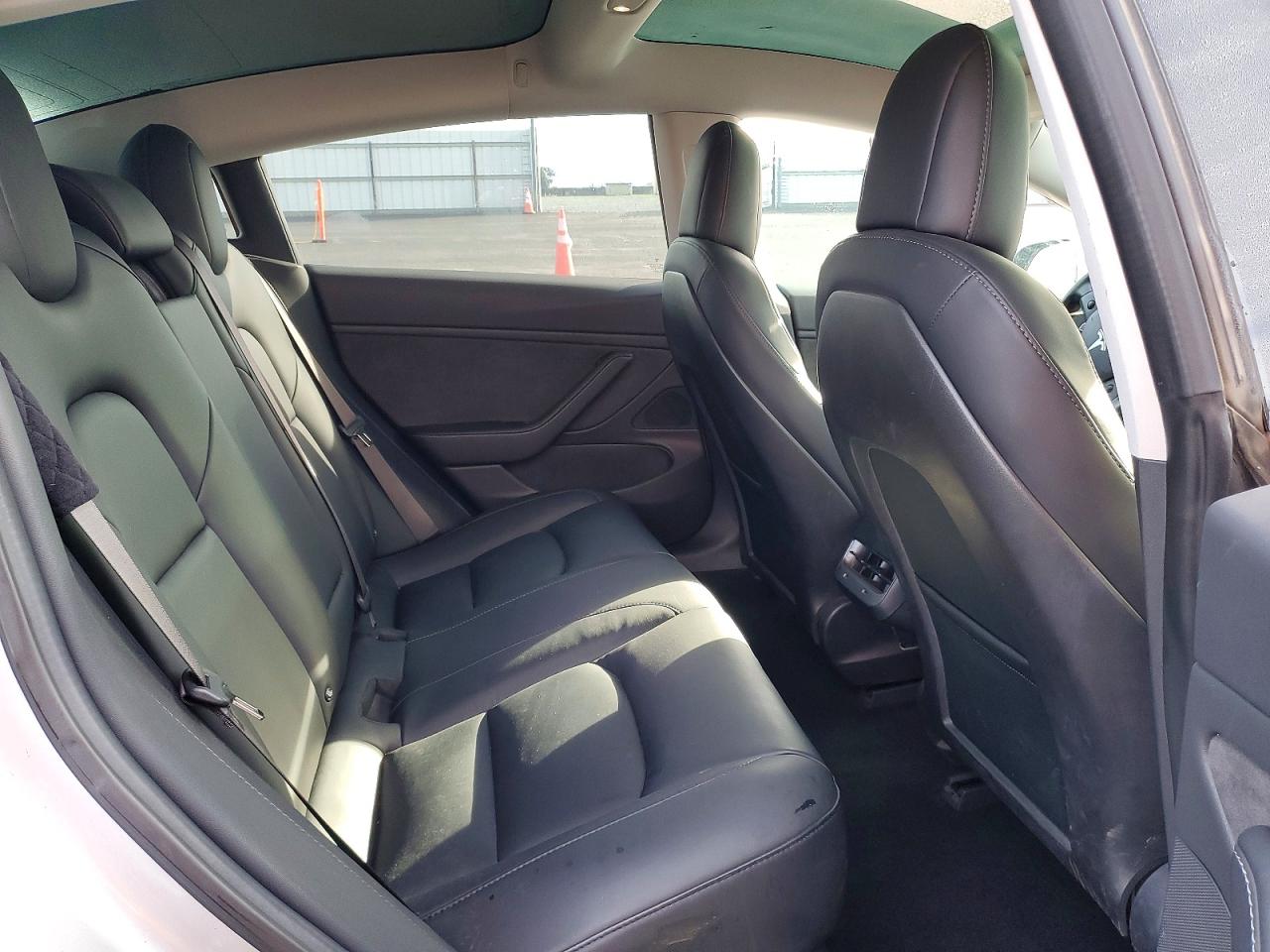 2018 TESLA MODEL 3 photo 19