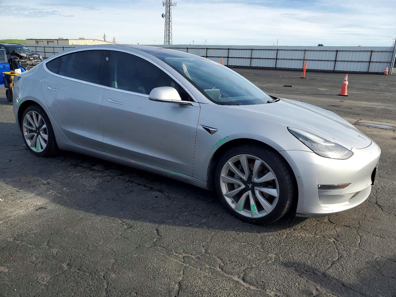 2018 TESLA MODEL 3 photo 7