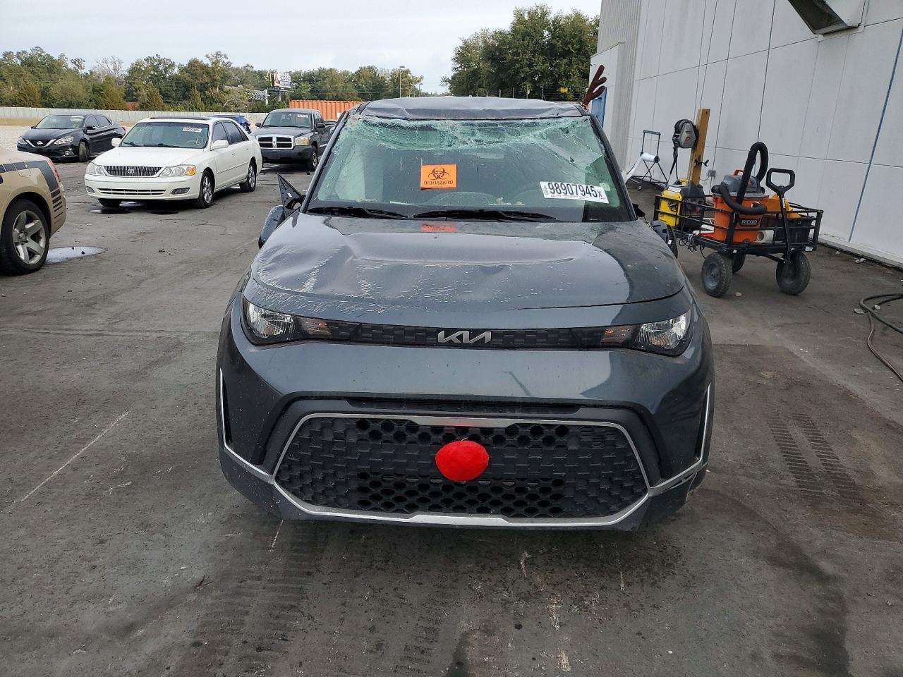 2025 KIA SOUL LX photo 9