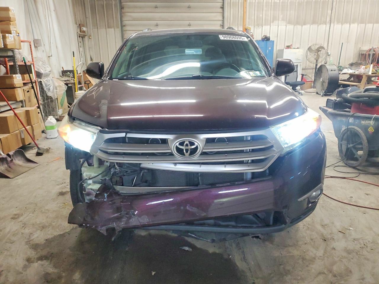 2012 TOYOTA HIGHLANDER BASE photo 5