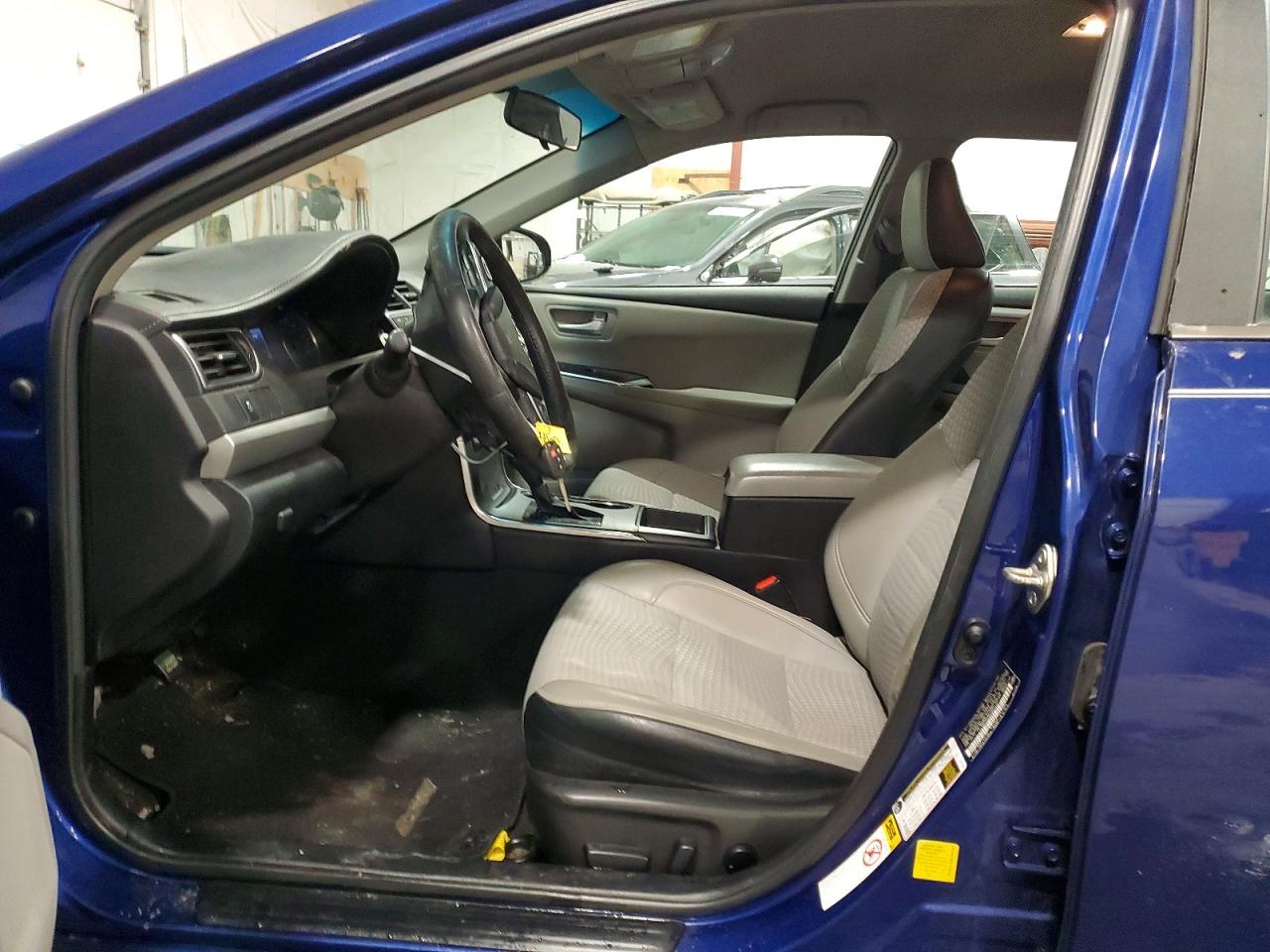 2015 TOYOTA CAMRY LE photo 7