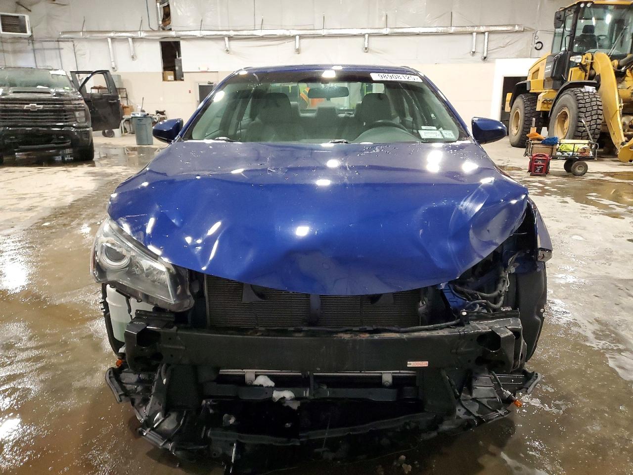 2015 TOYOTA CAMRY LE photo 5
