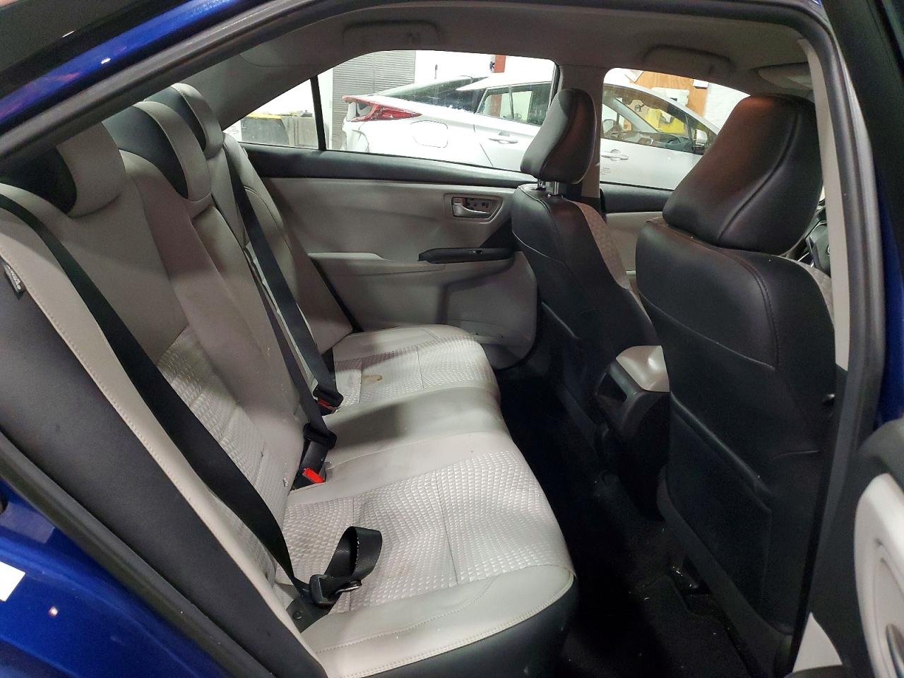 2015 TOYOTA CAMRY LE photo 10