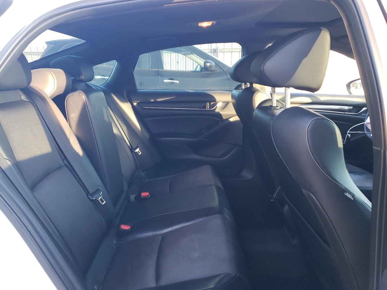2018 HONDA ACCORD SPORT photo 10