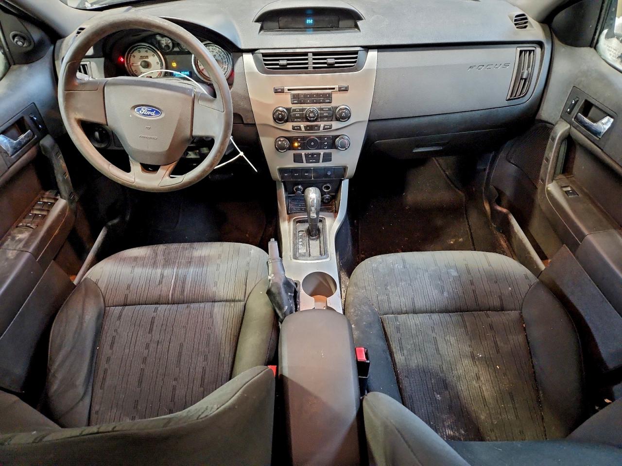 2009 FORD FOCUS SE photo 8