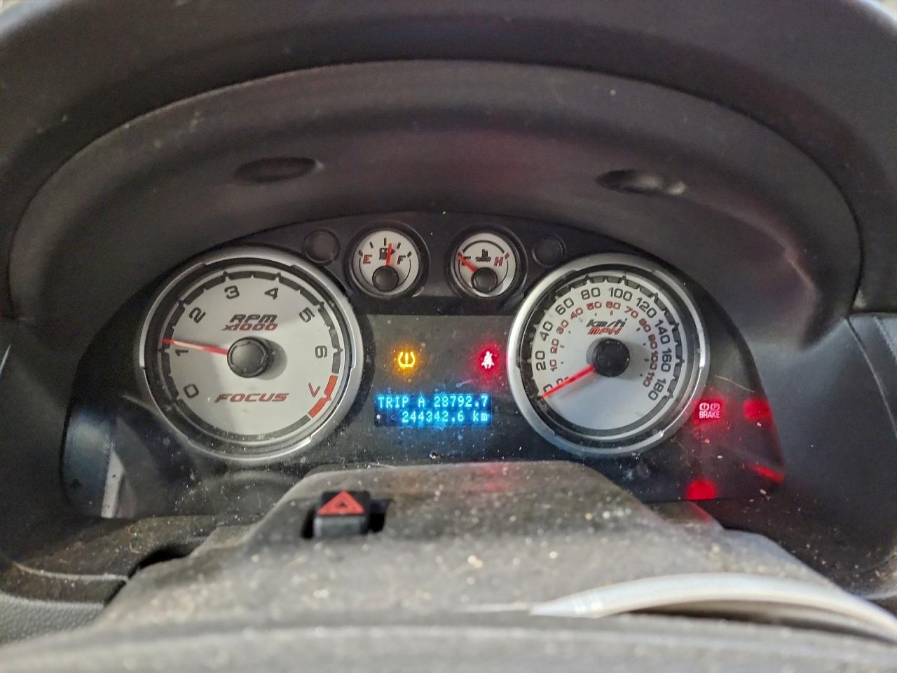 2009 FORD FOCUS SE photo 9