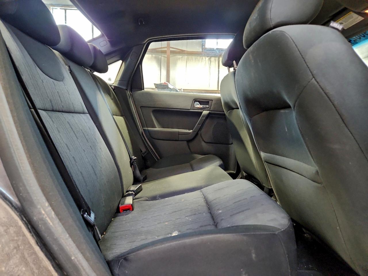 2009 FORD FOCUS SE photo 10
