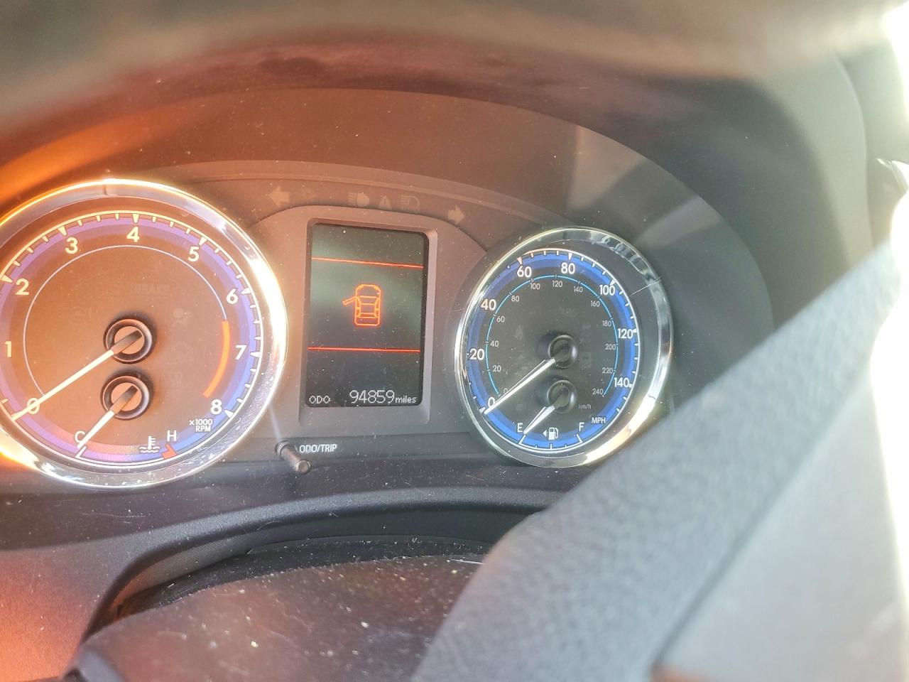 2018 TOYOTA COROLLA LE photo 9