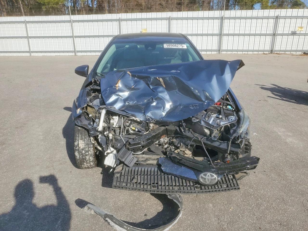 2018 TOYOTA COROLLA LE photo 5