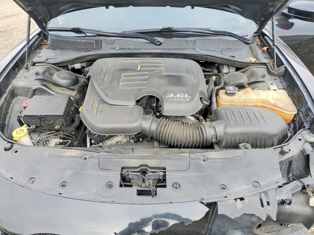 2016 DODGE CHARGER SXT photo 11