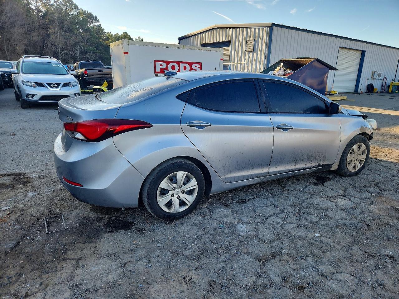 2016 HYUNDAI ELANTRA SE photo 3