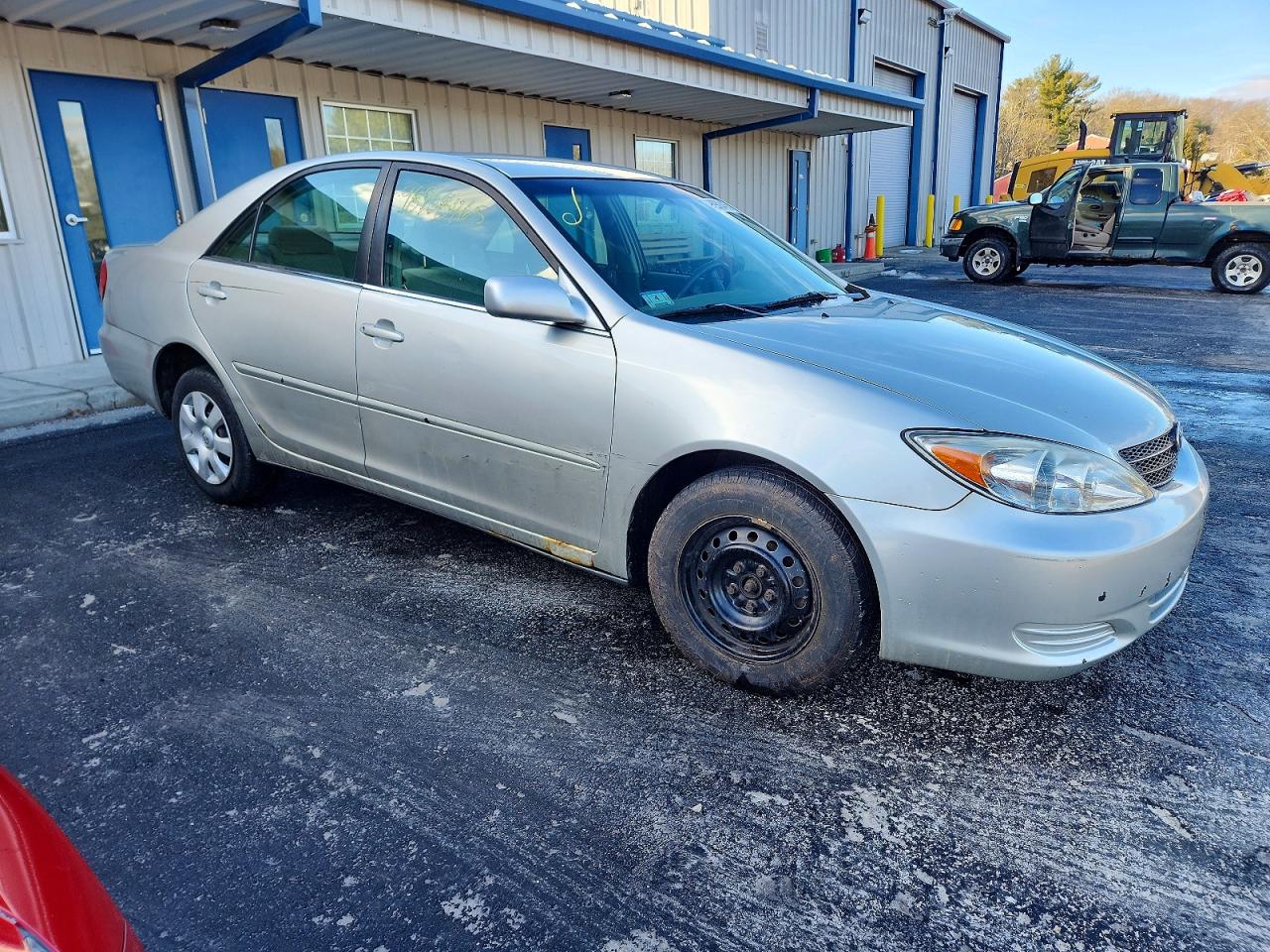 2003 TOYOTA CAMRY LE photo 4