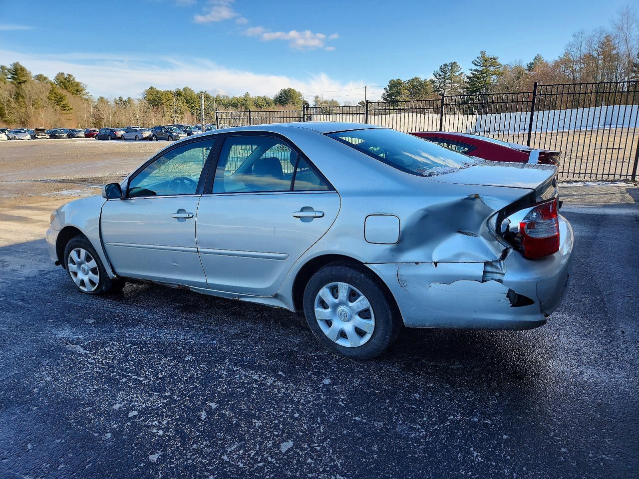 2003 TOYOTA CAMRY LE photo 2