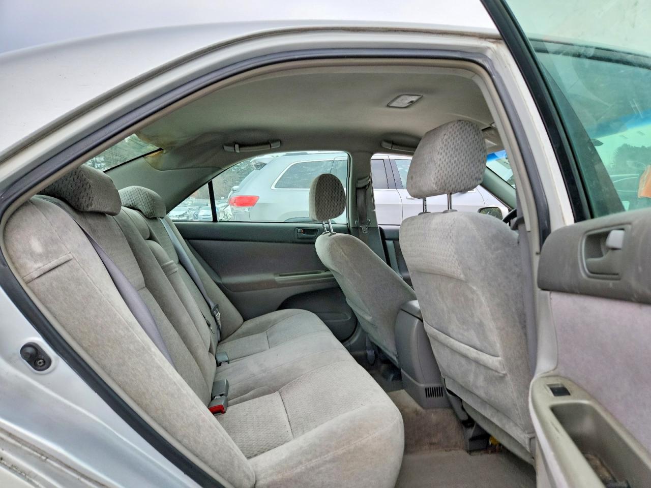 2003 TOYOTA CAMRY LE photo 10