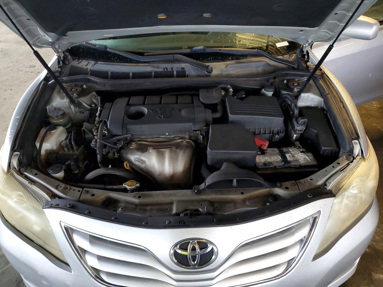 2011 TOYOTA CAMRY BASE photo 11