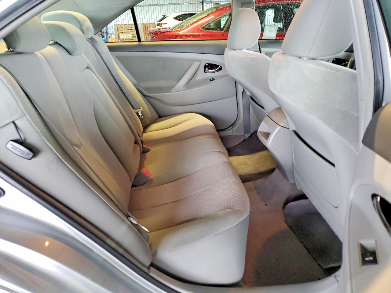 2011 TOYOTA CAMRY BASE photo 10