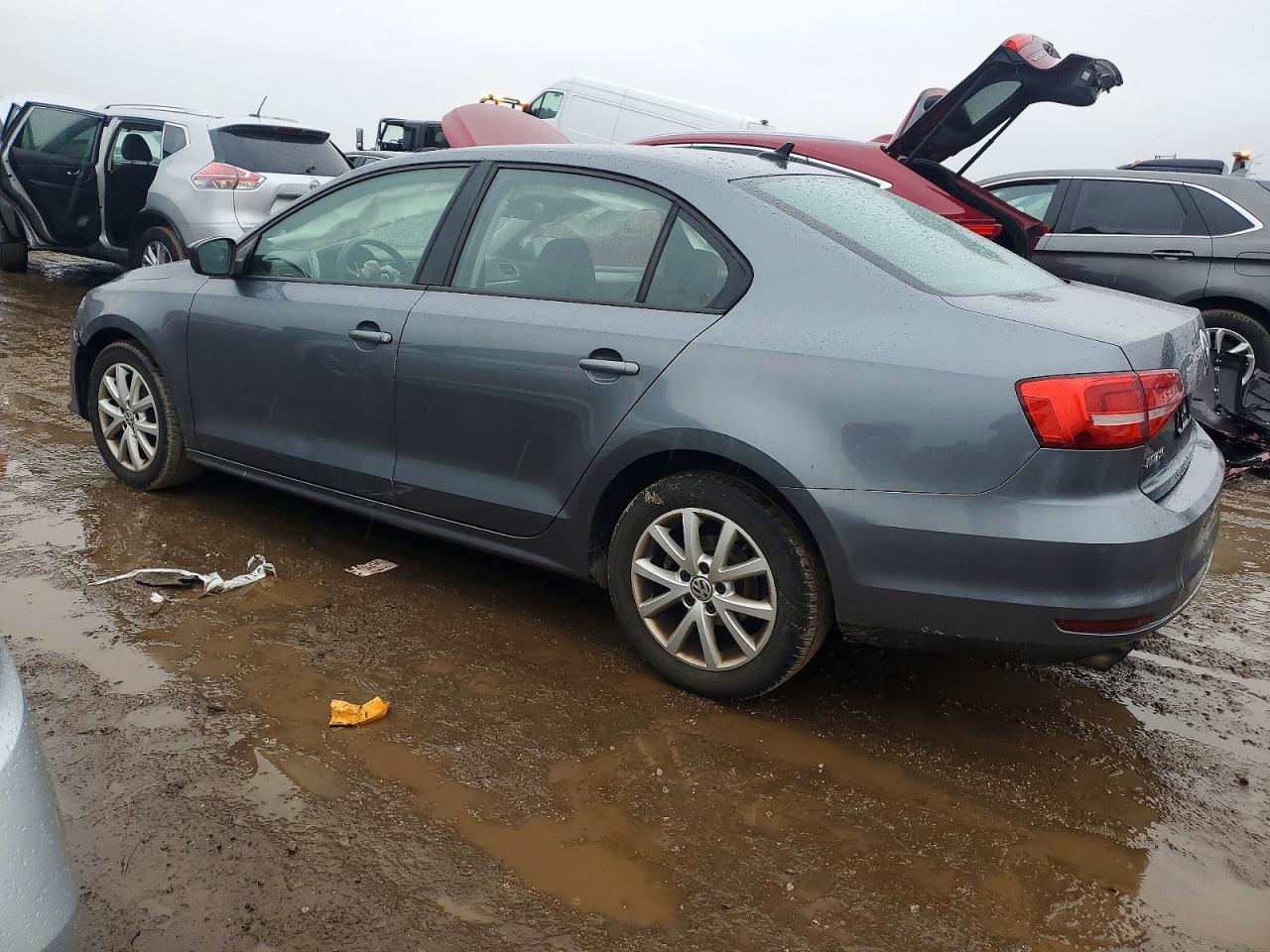2015 VOLKSWAGEN JETTA SE photo 2