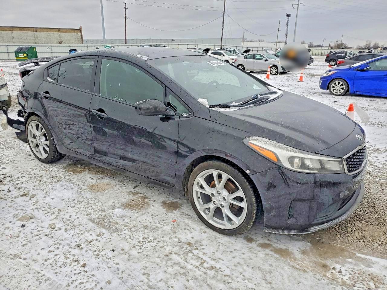 2017 KIA FORTE LX photo 4