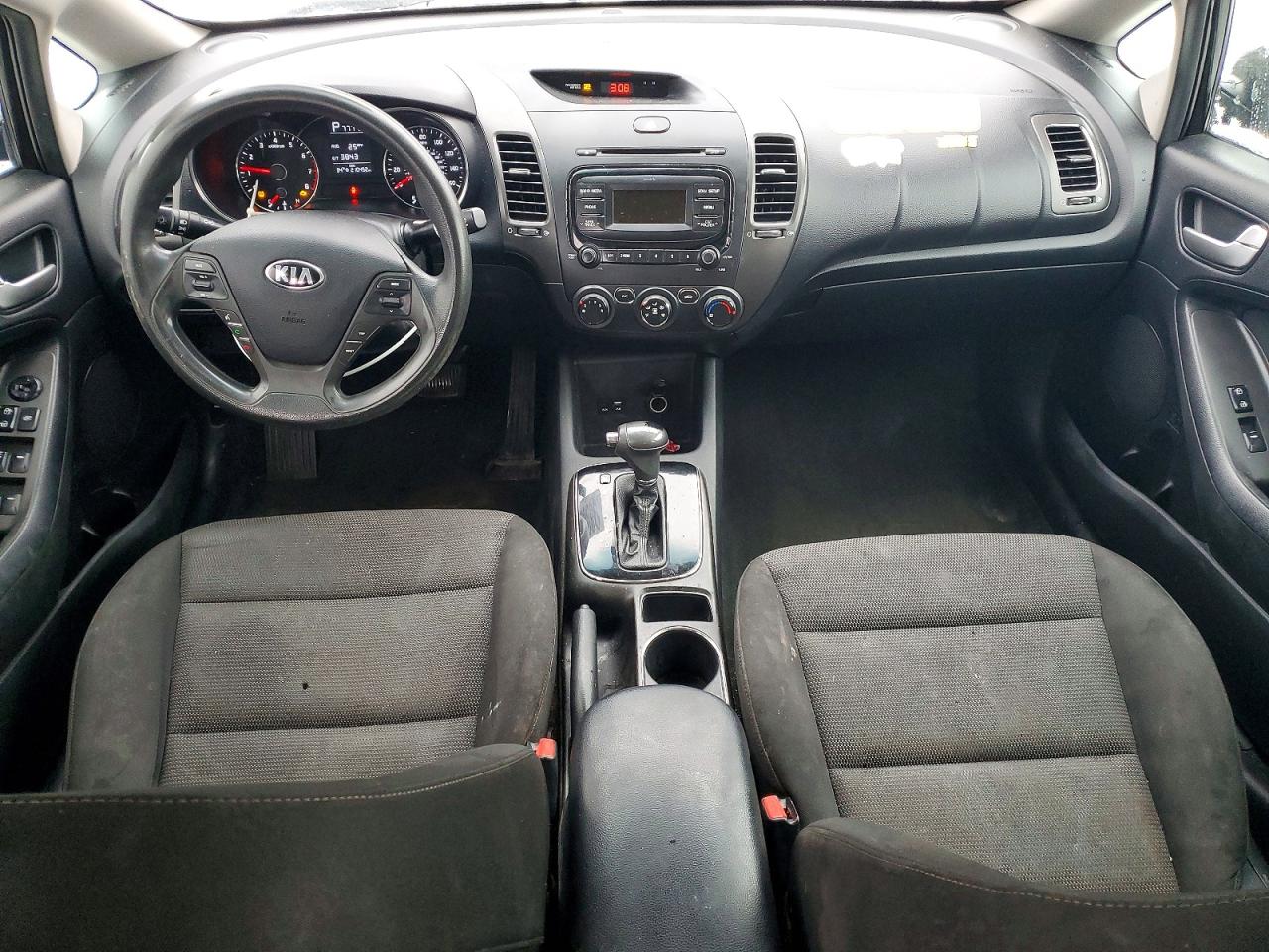 2017 KIA FORTE LX photo 8