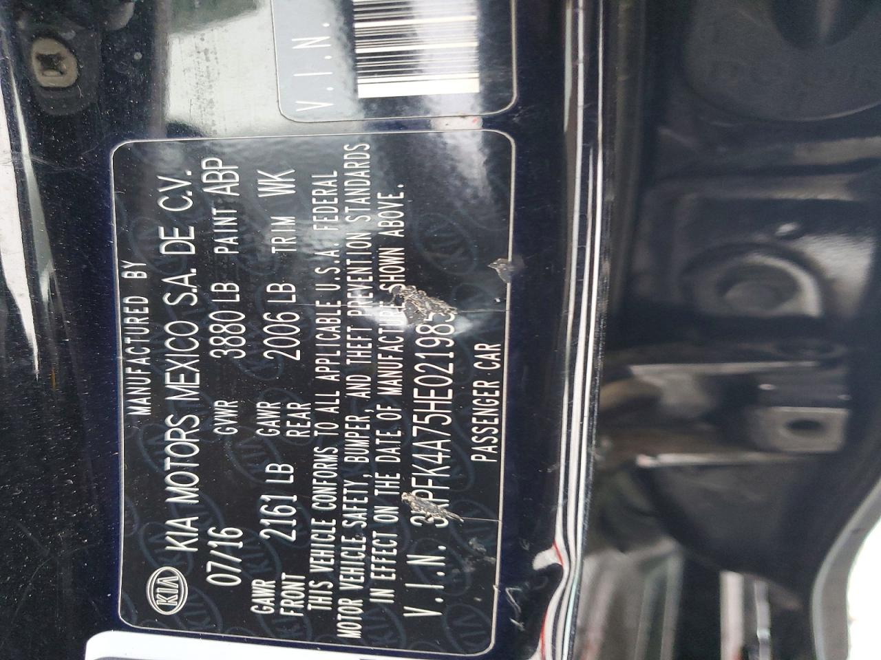 2017 KIA FORTE LX photo 12