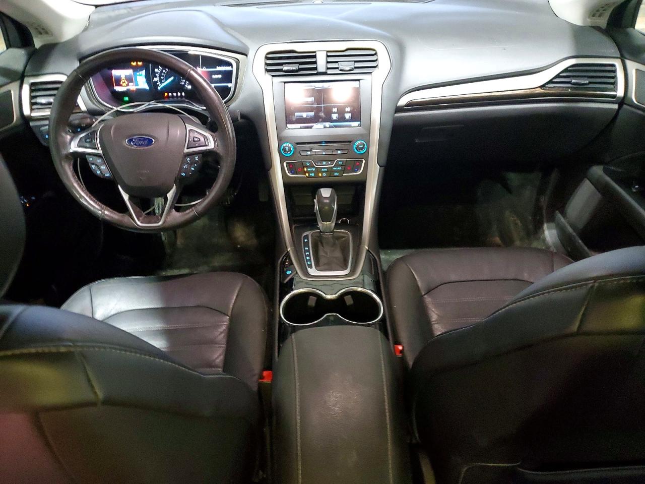 2016 FORD FUSION SE photo 8
