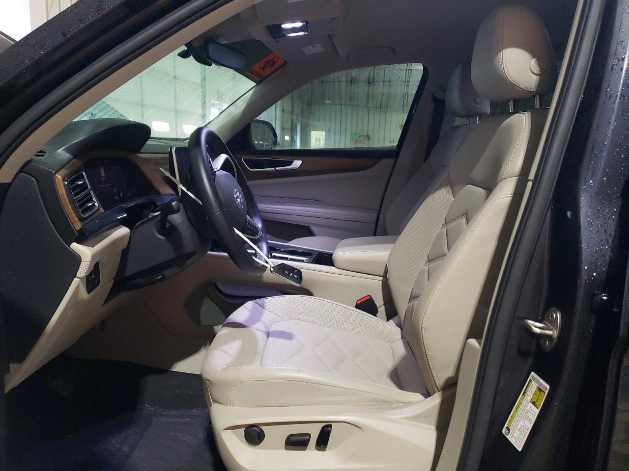 2024 VOLKSWAGEN ATLAS SE photo 19